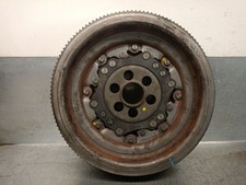 03L105266AK VOLANT MOTEUR /