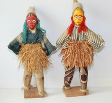 Poupées anciennes masquées