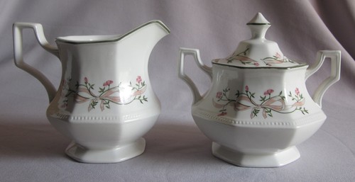 Sugar bowl creamer set - &,