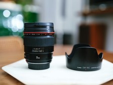 Canon EF 35mm f/1.4 L series lens