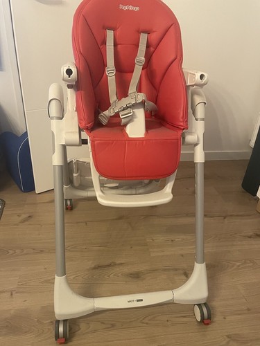 Chaise haute bébé - chaise,