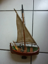 JOUET  ANCIEN  /  PETIT  VOILIER     /  LONGEUR  20  CM   /  H  30  CM