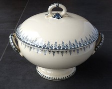 Soupière en faïence de Sarreguemines, modèle ALGER