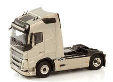 WSI - Camion solo de couleur beige - VOLVO FH5 Globetrotter 4x2 - 1/50 - WSI0...