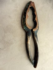 vintage - casse noix noisette - bronze orné - 246 gr