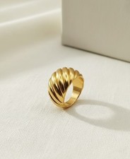 👑 Bague Dôme Cannelée