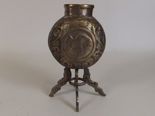 Ancien petit vase métal - en,