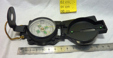 Boussole style militaire loupe - style,