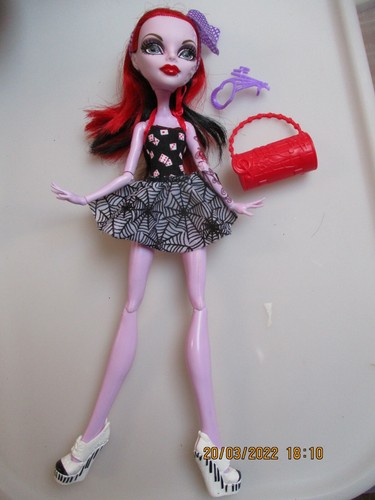 Poupee monster high - poupee,