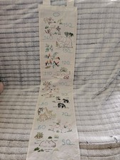 Toise enfant fait main en broderie