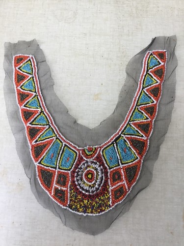 Plastron pierres de - plastron,