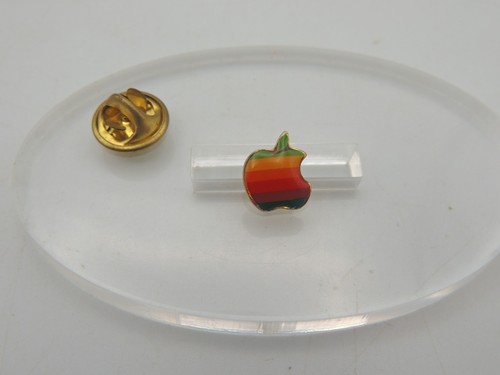 Pin publicitaire apple - pin's,