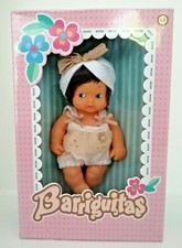 POUPEE EN BOITE BARRIGUITAS VERANO MONO BLANCO/BEIGE FAMOSA 