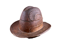 Encrier De Voyage Ancien Forme De Chapeau En Bois Souvenir Ski Argentiere Savoie