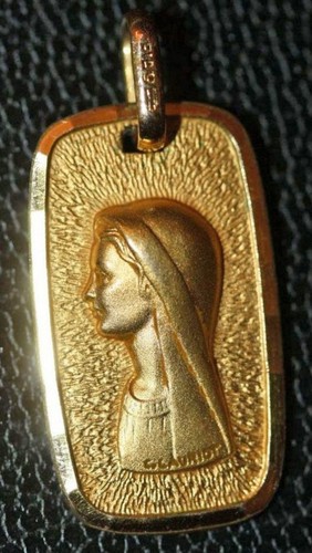 Belle médaille religieuse