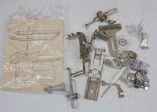 lot pièces accessoire pied  machine a coudre singer