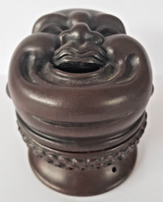 Porte encens en céramique rouge, Fengshui, tête de Bouddha.