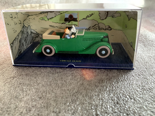 Voiture tintin oreille - voiture, l'oreille