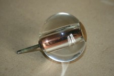 Bouton de porte ancien en