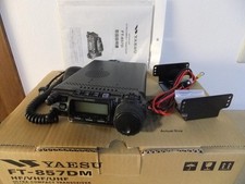 Émetteur-récepteur mobile Yaesu FT-857DM HF/VHF/UHF tout mode 50w testé fonct...