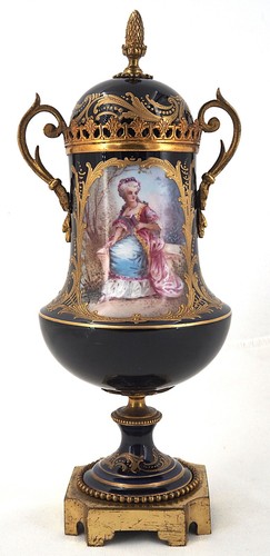 Vase urne bleu porcelaine - , de
