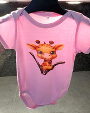 Body bébé Girafe manches courtes taille 9-12 mois Personnalisé prénom au choix.