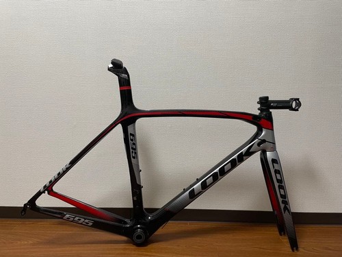 Rare ensemble cadre modèle