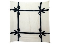 FOULARD CHANEL RUBANS NOEUDS CARRE 90 CM EN SOIE CREME CREAM SILK SCARF 530€