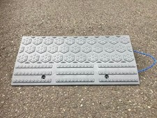 Rampe de saut de voiture radiocommandée tout-terrain, faite maison