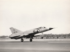 MIRAGE   DASSAULT  AVION DE CHASSE AVIATION AERONAUTIQUE 24 x 18 cm