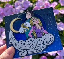 PIN LE DLP DISNEYLAND PARIS JUMBO RAPUNZEL RAIPONCE FLYNN TANGLED LUNE MOON LOVE