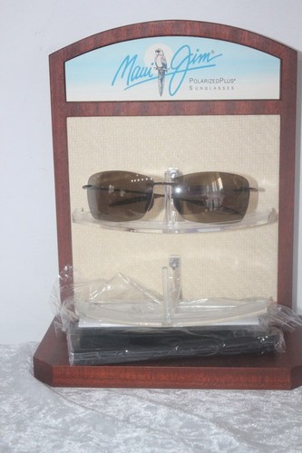 Neuf lunettes soleil - :, de