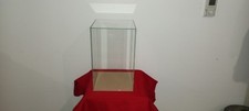 VITRINE CLOCHE DE PROTECTION 25x25x40 , figurine, poupée, collection...
