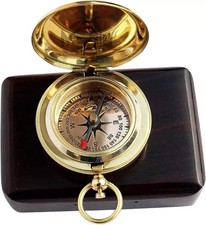 Ancienne boussole de poche