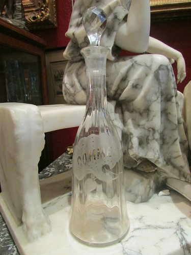 Ancienne carafe verre gravé - carafe,