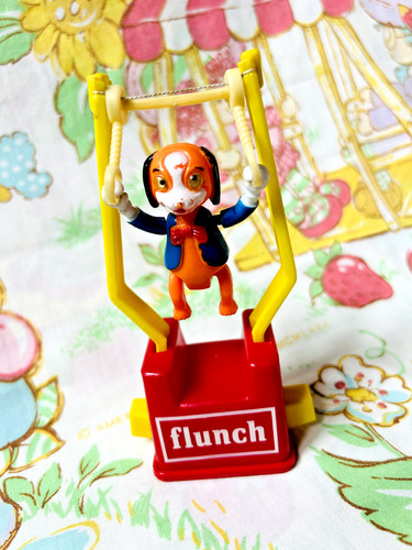 Tricky trapeze push button