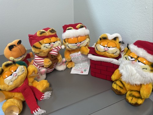 Vintage garfield plush lot - garfield,