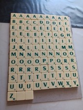 Lettres de scrabble (102)