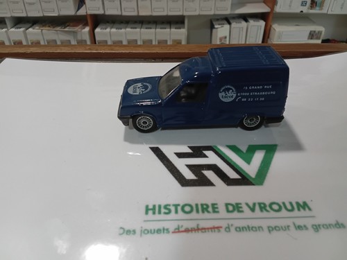 Miniature solido - miniature,