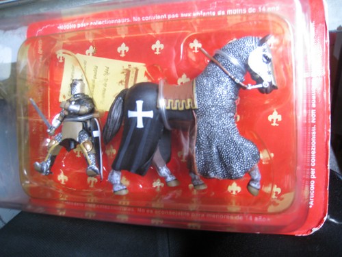 Figurine chevalier peinte - ,