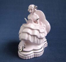 Statuette Femme Serre Livre en Faïence Fine France