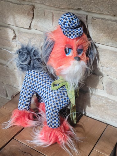 Joli petit chien peluche - chien, en