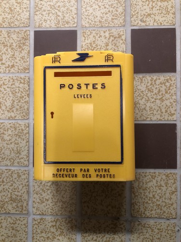 Tirelire publicitaire jaune - , la