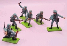 LOT BRITAINS LTD DEETAIL 71:  WW2 Soldats Allemands German Soldier Lot 5