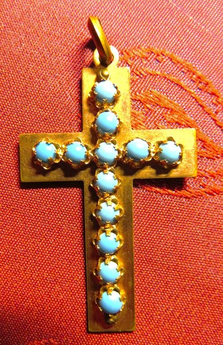 Croix ancienne pavée - croix,