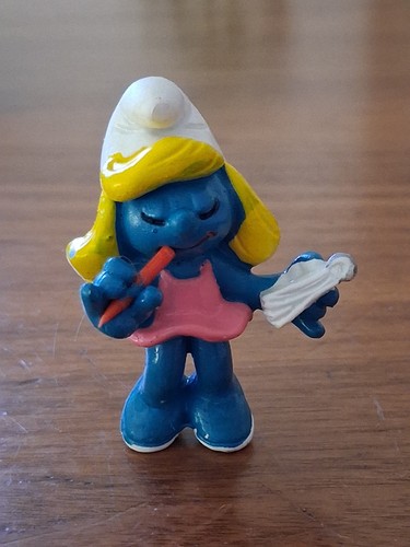 Figurine schtroumpfette