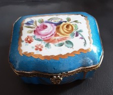 Ancienne Petite boîte en Porcelaine de Paris 