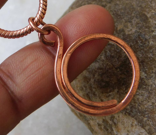 Médaillon pendentif cercle