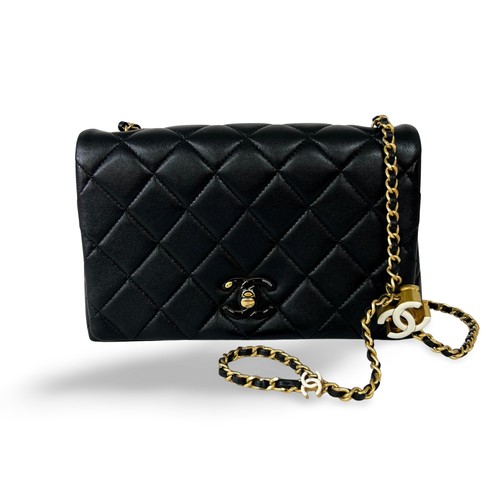 Chanel émail multi chaîne - cc,