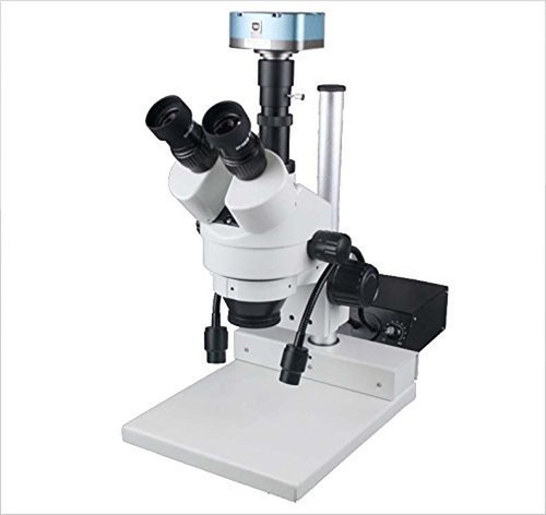 Microscope trinoculaire